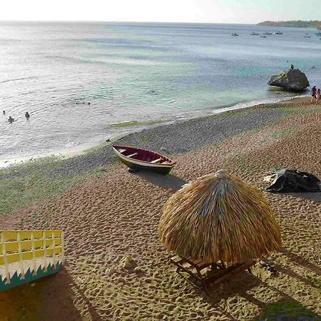 Las Olas Beach House Hotel Sabana Westpunt Екстериор снимка